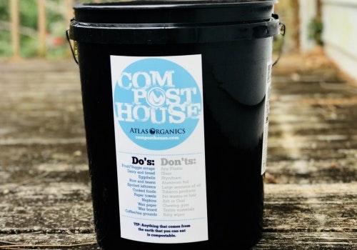 Compost house bucket